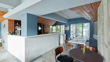 Sarapan ala kontinental setiap hari (TWD 280 per orang)