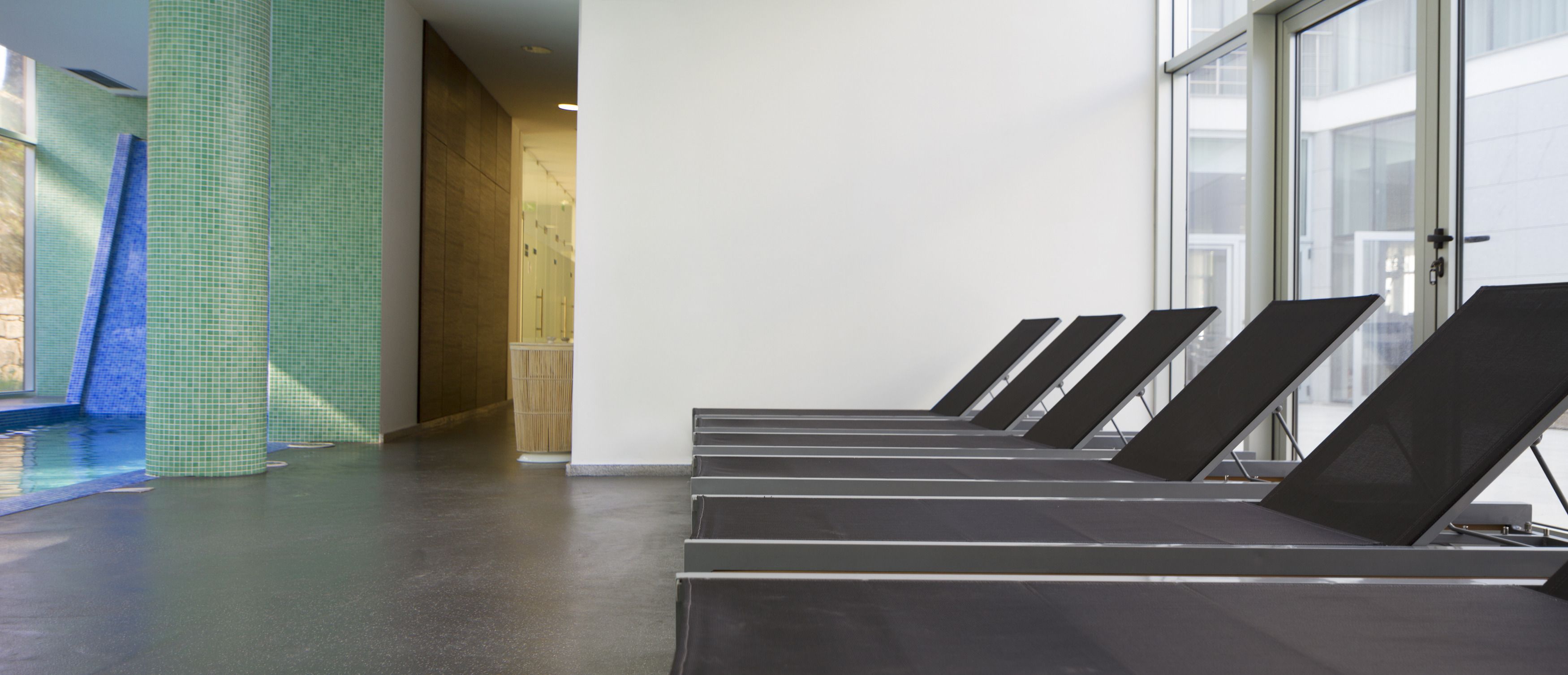 couples treatment room(s), sauna, hot tub, steam room, body treatments