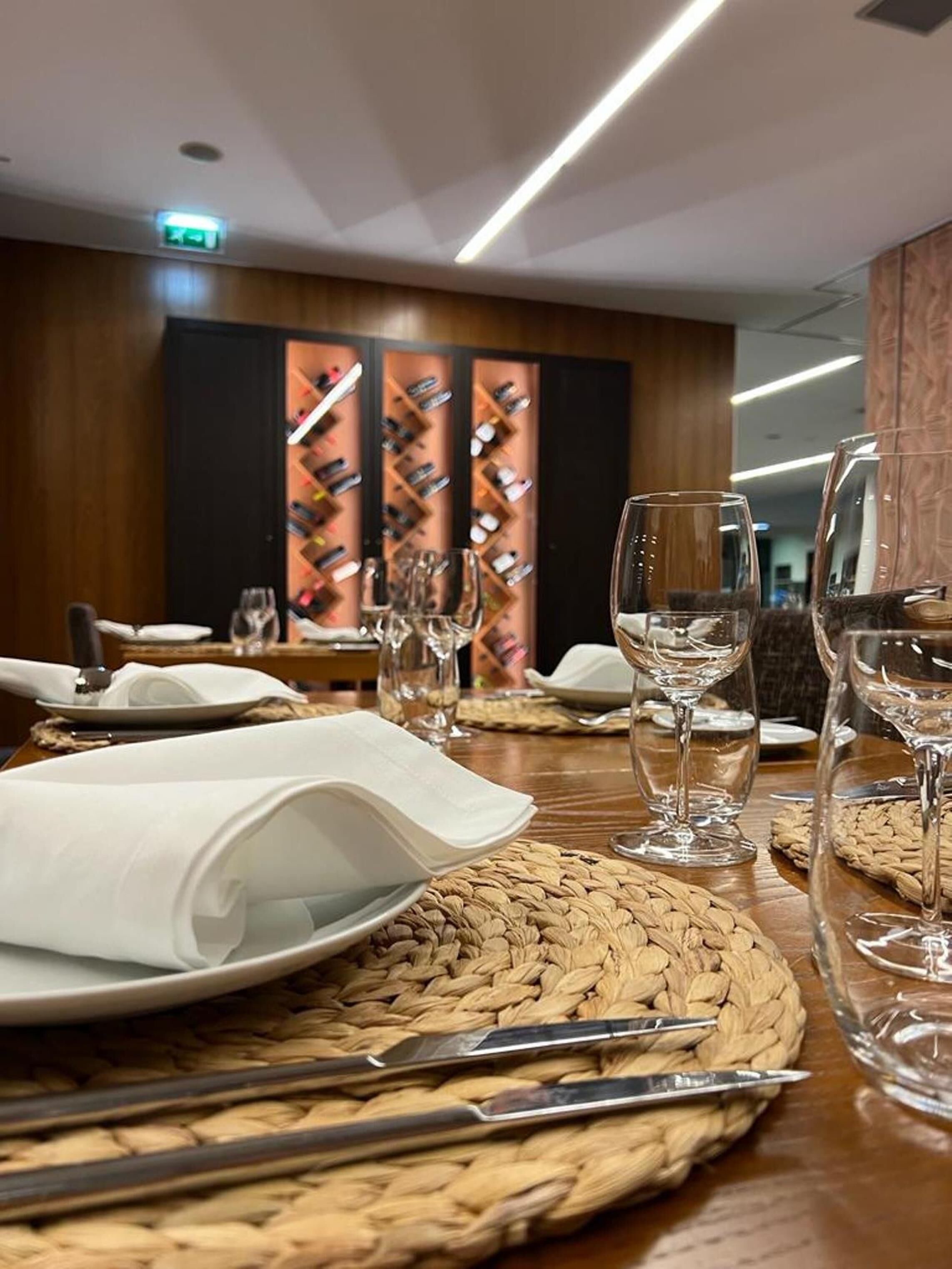 breakfast, lunch and dinner served