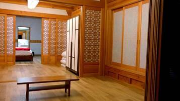 Signature Suite | Individually decorated, individually furnished, free WiFi, bed sheets
