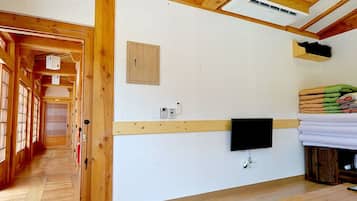 Chambre traditionnelle, Plusieurs lits (Ondol Room for 3) | 1 chambre, décor unique, ameublement unique, accÚs au Wi-Fi (inclus)