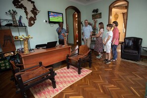 Reception - Korona Villa Bed & Breakfast (Arusha)