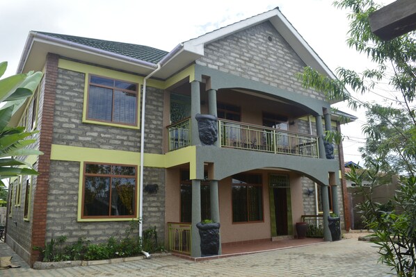 Exterior - Korona Villa Bed & Breakfast (Arusha)