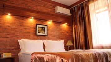 Standard Double or Twin Room | 1 bedroom, minibar, in-room safe, desk