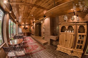 Lobby lounge - Uyut Hotel (Almaty)