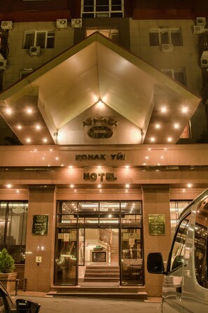 Interior entrance - Uyut Hotel (Almaty)
