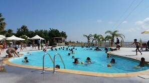 รูปภาพที่ไม่ได้จัดประเภท, 2 จาก 44, ปุ่ม