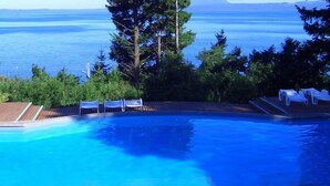 Outdoor pool - Cabañas Portal Pucon (Pucón)