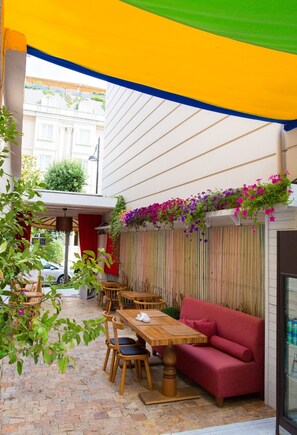 Courtyard - Sultan Mehmed Hotel (Istanbul)