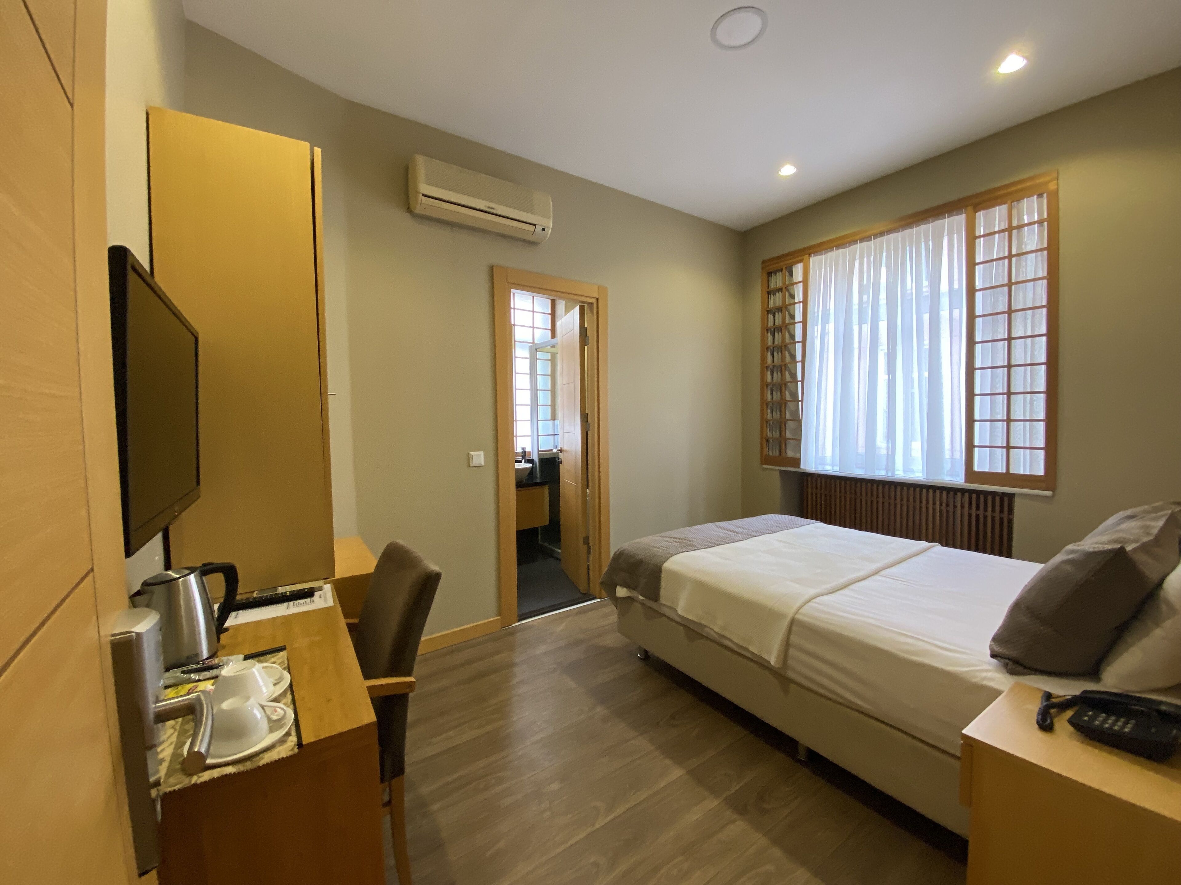 superior room | 1 bedroom, select comfort beds, minibar, in-room safe