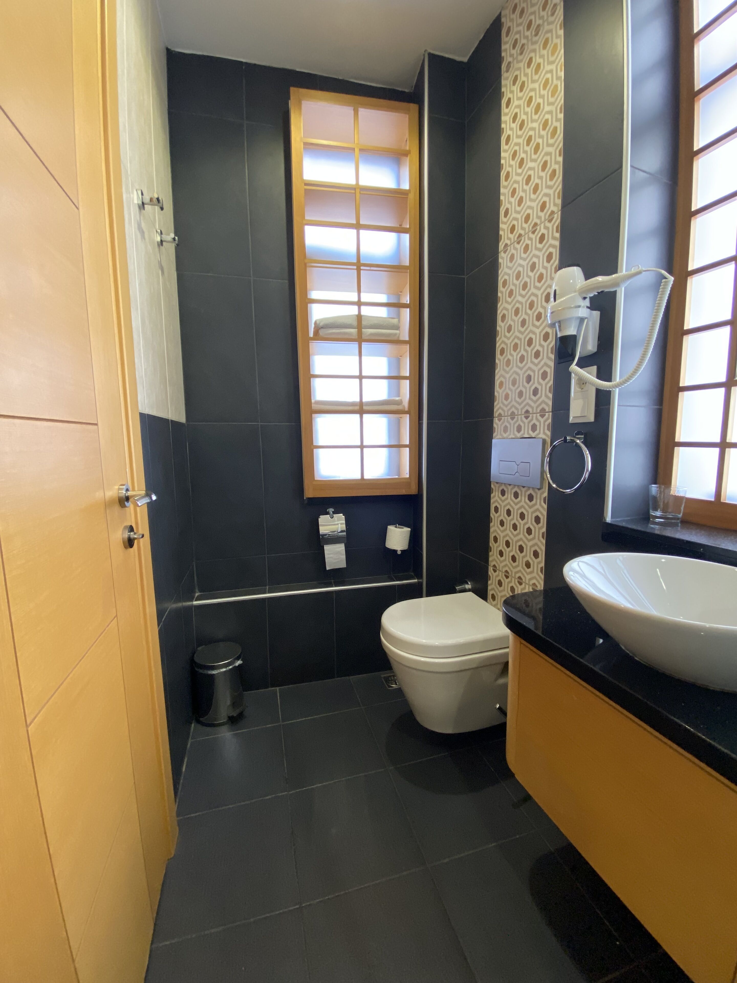 superior room | bathroom | free toiletries, hair dryer, slippers, towels