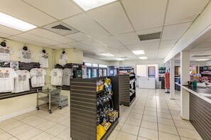 Interior - Orlando RV Resort (Clermont)