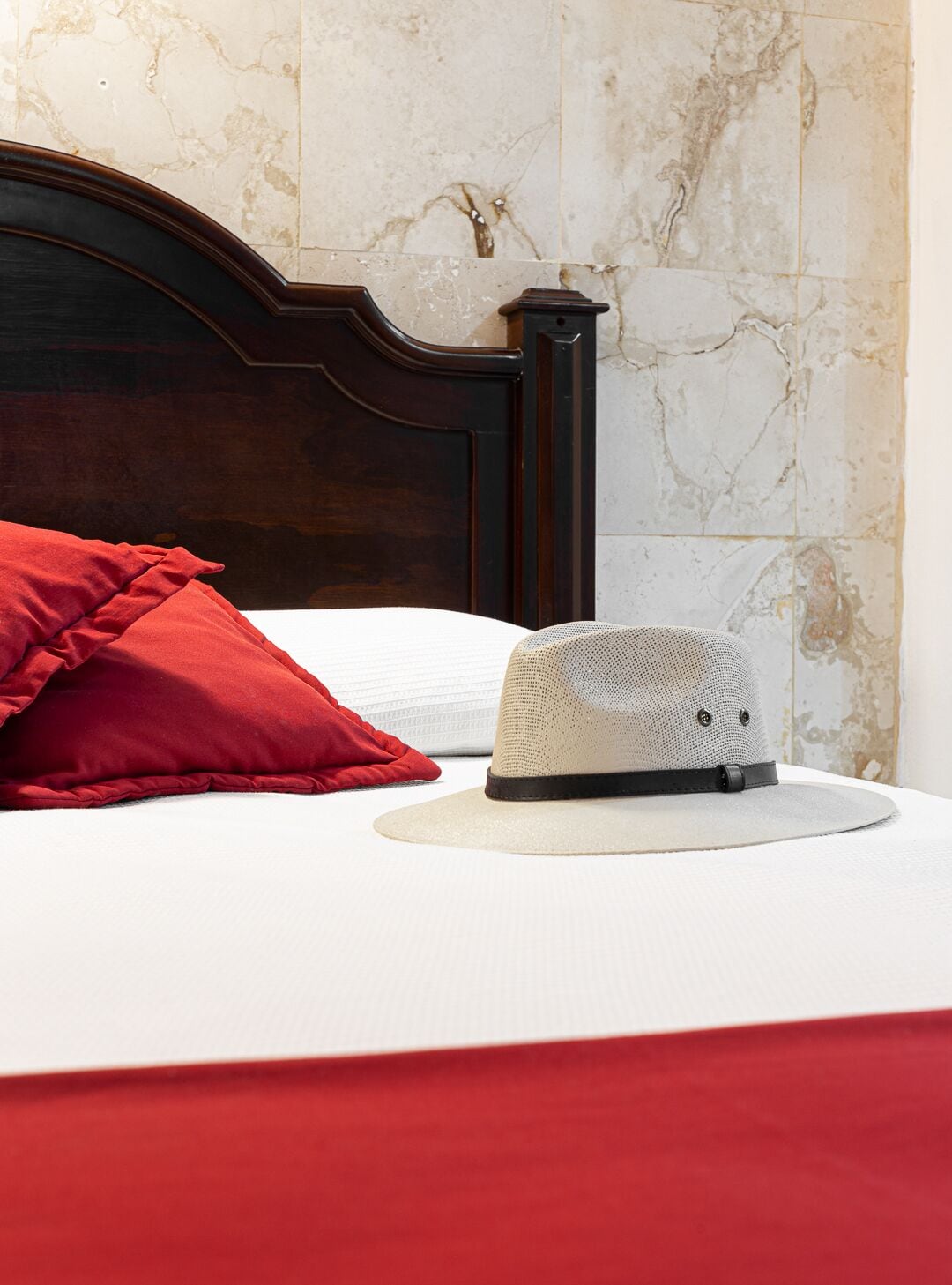 standard room, 1 king bed, non smoking, garden view | premium bedding, in-room safe, desk, iron/ironing board