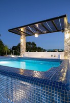 Bañera de hidromasaje exterior