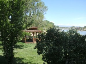 Property grounds - Riverwood Inn Motel & RV Park (Delta)