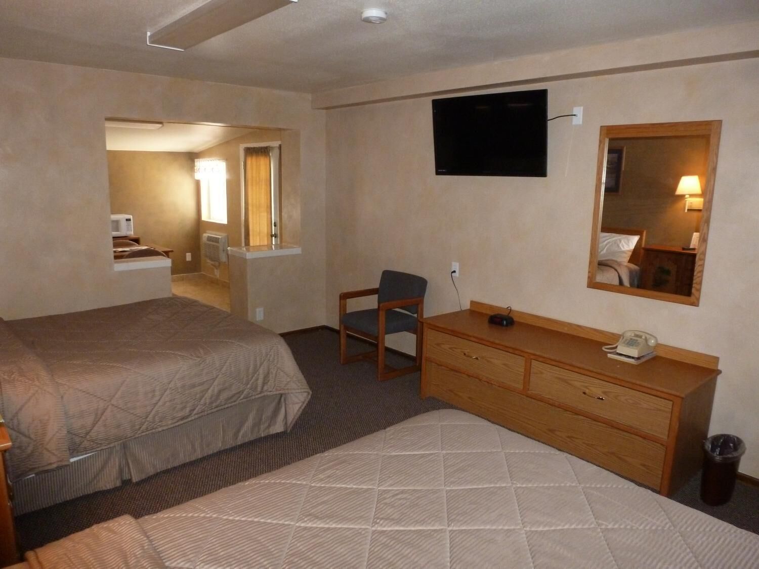 Rollaway beds, free WiFi