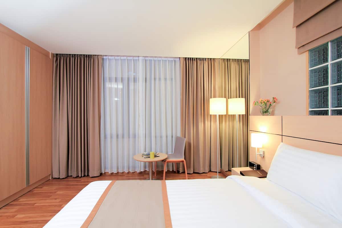 In-room safe, desk, blackout drapes, WiFi (free)