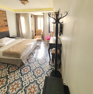 Habitació superior | Minibar, caixa forta a l'habitació i habitacions insonoritzades