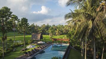 2 outdoor pools, pool umbrellas, pool loungers