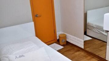 ์ฑ๊ธ๋ฃธ, ์์ค์ํธ | ๋ฌด๋ฃ WiFi, ์นจ๋ ์ํธ