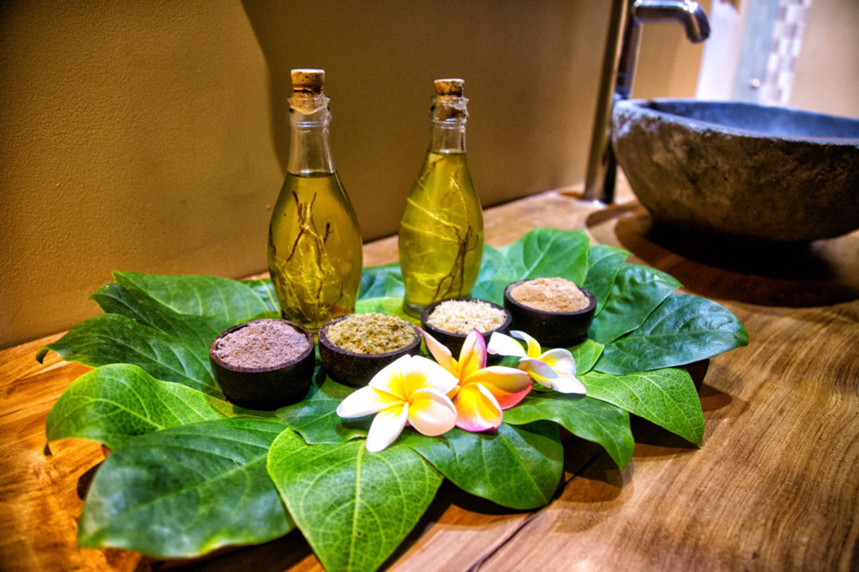 body treatments, aromatherapy, hot stone massages, body wraps