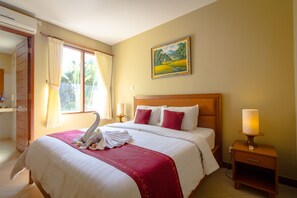 Family Room | Minibar, in-room safe, rollaway beds, free WiFi - Kuta Puri Bungalows, Villas and Resort (Kuta)