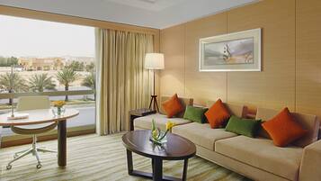 Premium bedding, in-room safe, desk, iron/ironing board