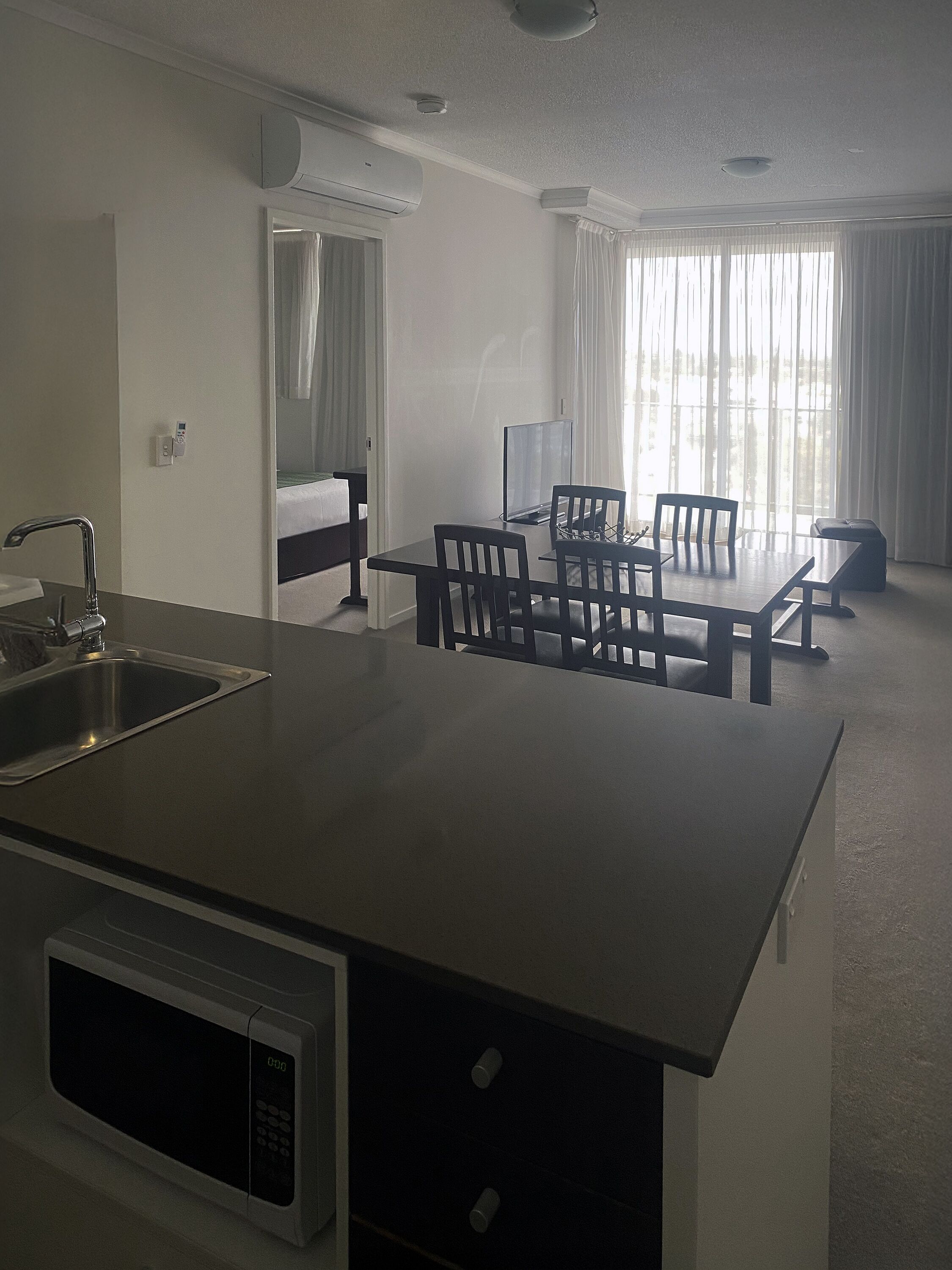 Two Bedroom Apartment #57. | Premium-sengetøj, skrivebord, lydisolering, strygejern/strygebræt