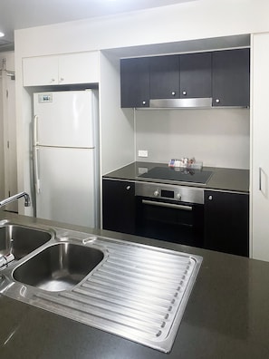 Two Bedroom Apartment #41 | Premium bedding, desk, soundproofing, iron/ironing board
