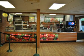 Food and drink - Commodore Resort (Put-in-Bay)