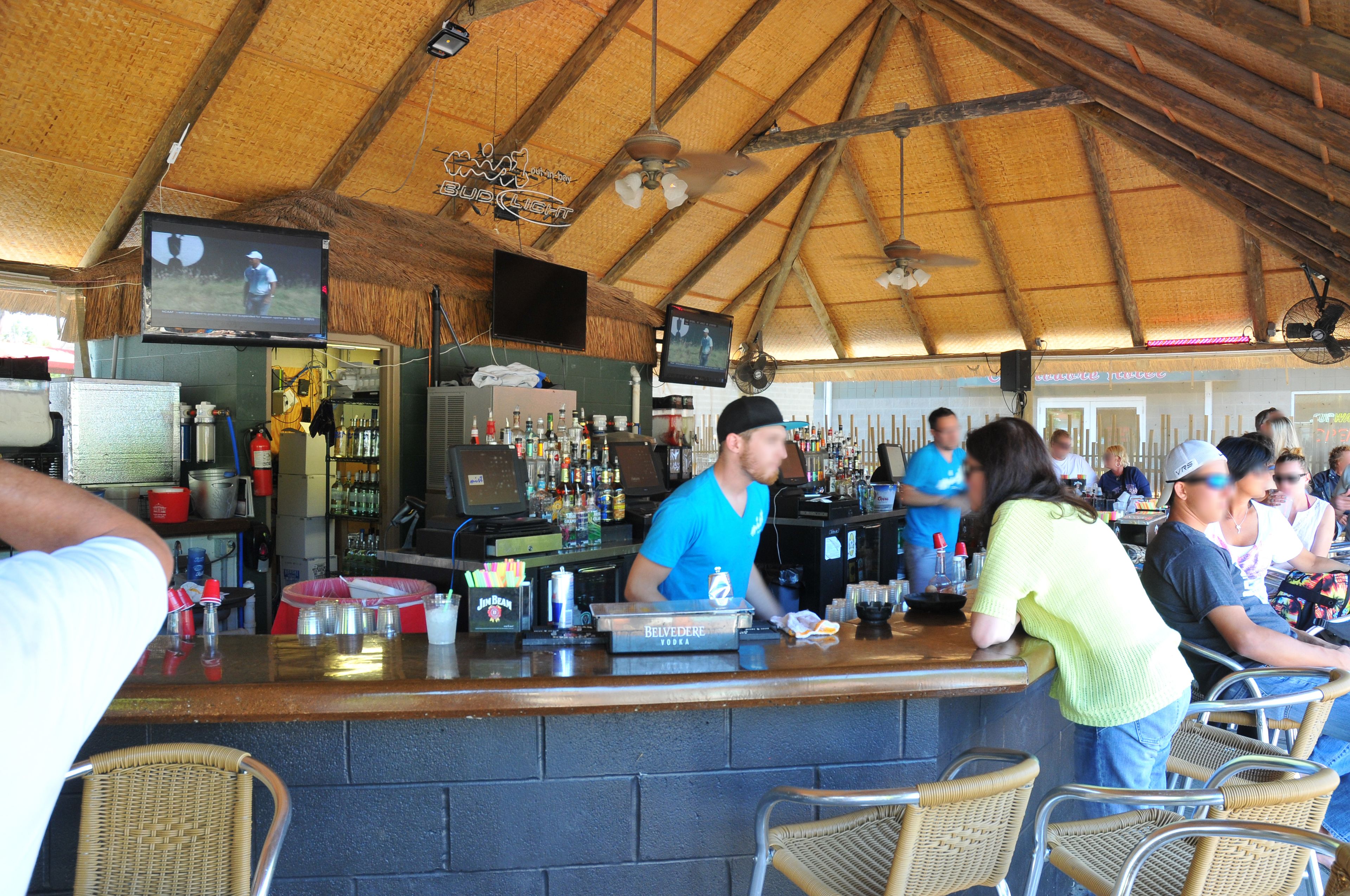 Poolbar