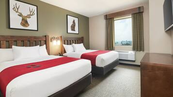 Grizzly Wolf Den Suite - Water Park Included | In-room safe, iron/ironing board, bed sheets, alarm clocks