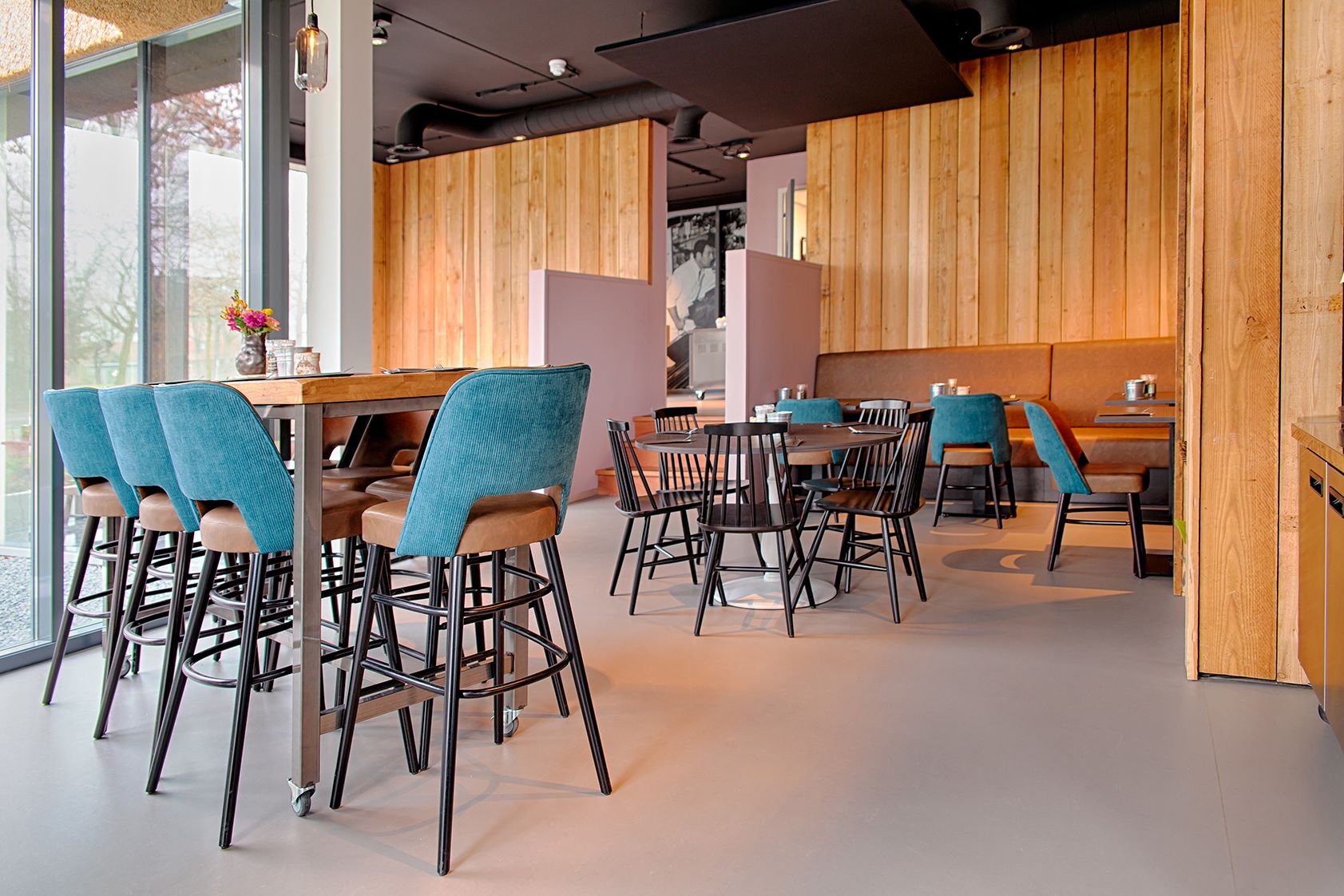 daily buffet breakfast (eur 16.95 per person)