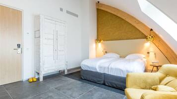 Dreibettzimmer | Allergikerbettwaren, Minibar, Zimmersafe, Schreibtisch