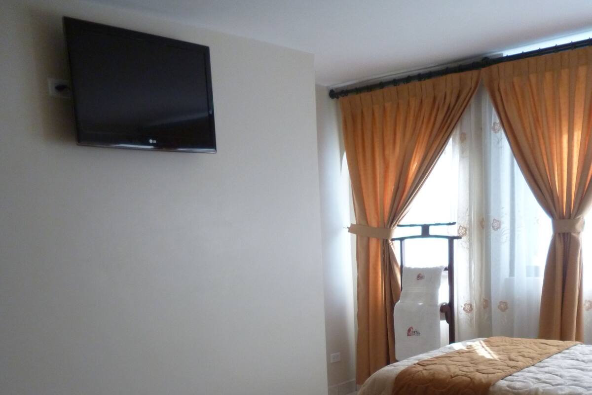 Blackout drapes, WiFi (free), bed sheets