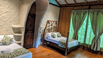 Caja de seguridad en la habitación y decoración personalizada 