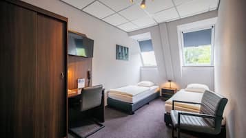 Basic Double Room | In-room safe, free WiFi, bed sheets