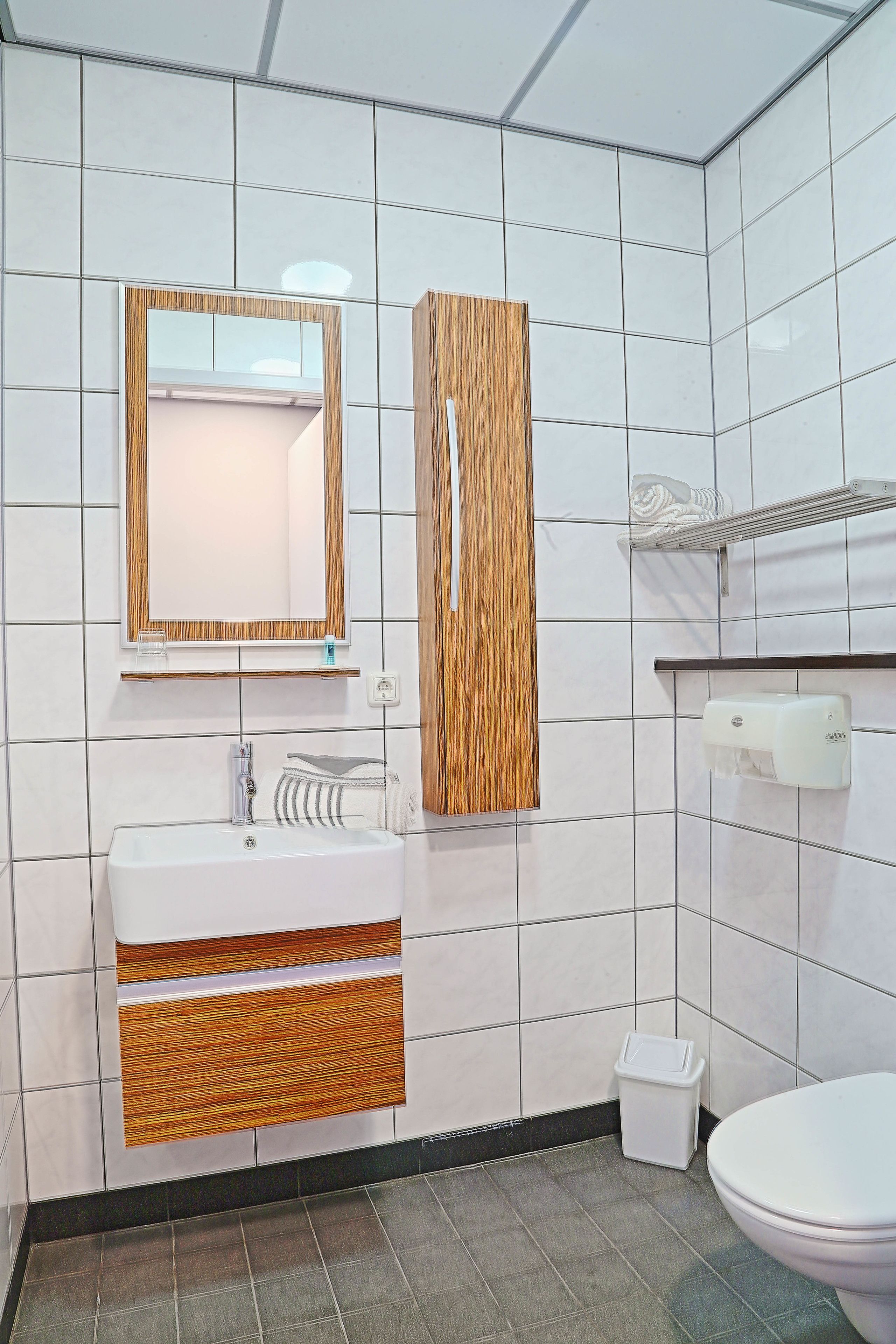 standard single room | in-room safe, free wifi, bed sheets