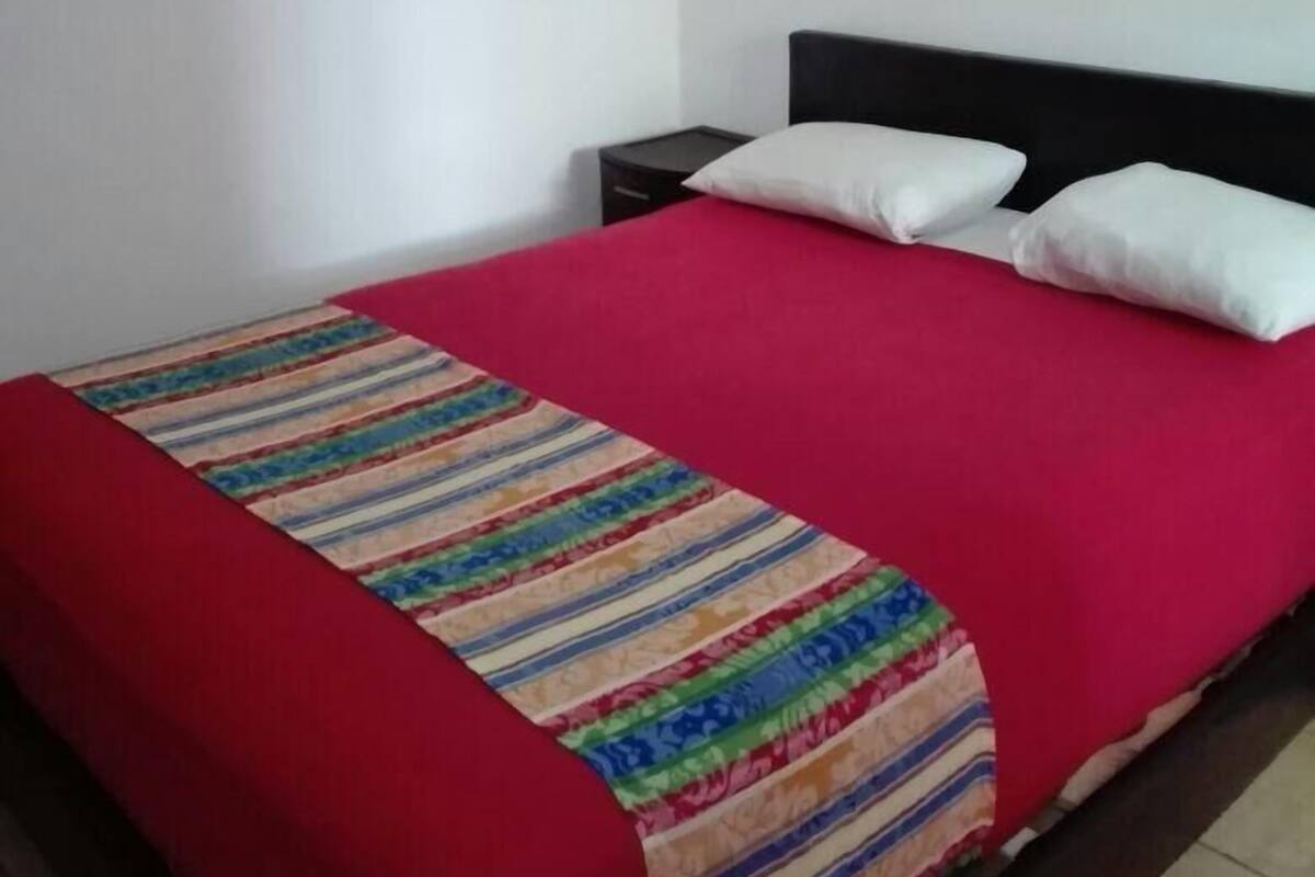 In-room safe, WiFi (free), bed sheets