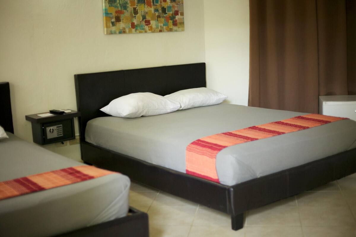 In-room safe, WiFi (free), bed sheets
