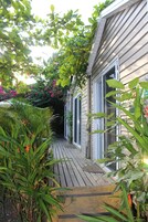 Cofres nos quartos, Wi-Fi de cortesia, roupa de cama