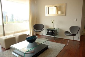 32-inch LCD TV with cable channels, TV