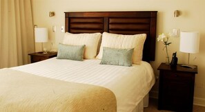 In-room safe, free WiFi - ROi Santiago (Santiago)