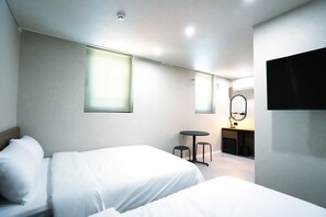 Deluxe Twin Room, Non Smoking | Premium bedding, down comforters, blackout drapes, soundproofing
