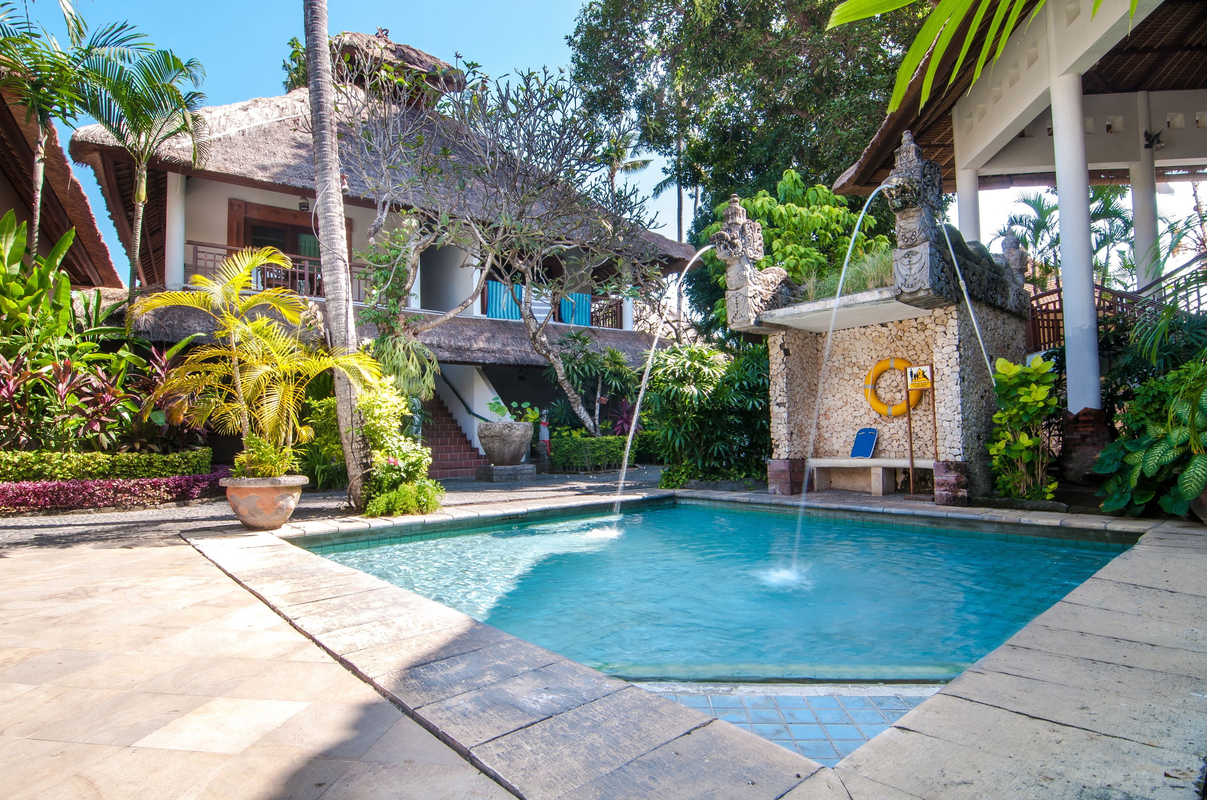 2 outdoor pools, pool umbrellas, pool loungers