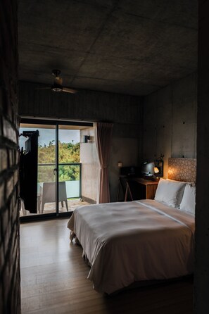 Double Room, Sea View | Down comforters, individually decorated, individually furnished - The Light Inn (Hengchun)