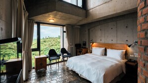 Superior Double Room, Sea View | Down comforters, blackout drapes, individually decorated - The Light Inn (Hengchun)