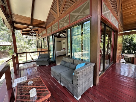 Bungalow Doble con cocina equipada | Terrace/patio. Kenaki Lodge