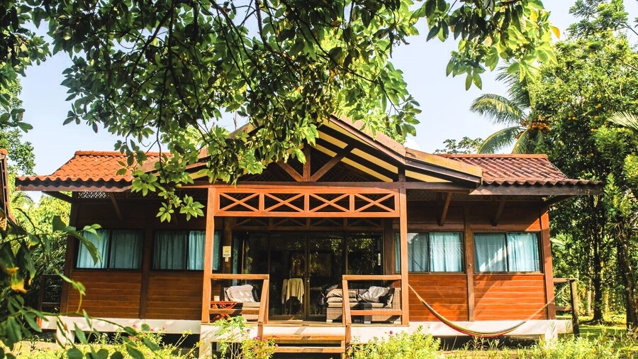 Kenaki Lodge