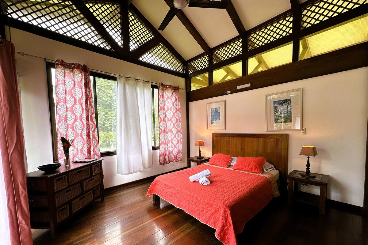 Estandar Habitacion Estandar Doble - Cama Queen  | 오리/거위털 이불, 객실 내 금고, 무료 WiFi, 각각 다른 스타일의 인테리어